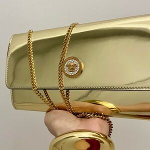 VERSACE La Medusa Metallic Gold Wallet On Chain